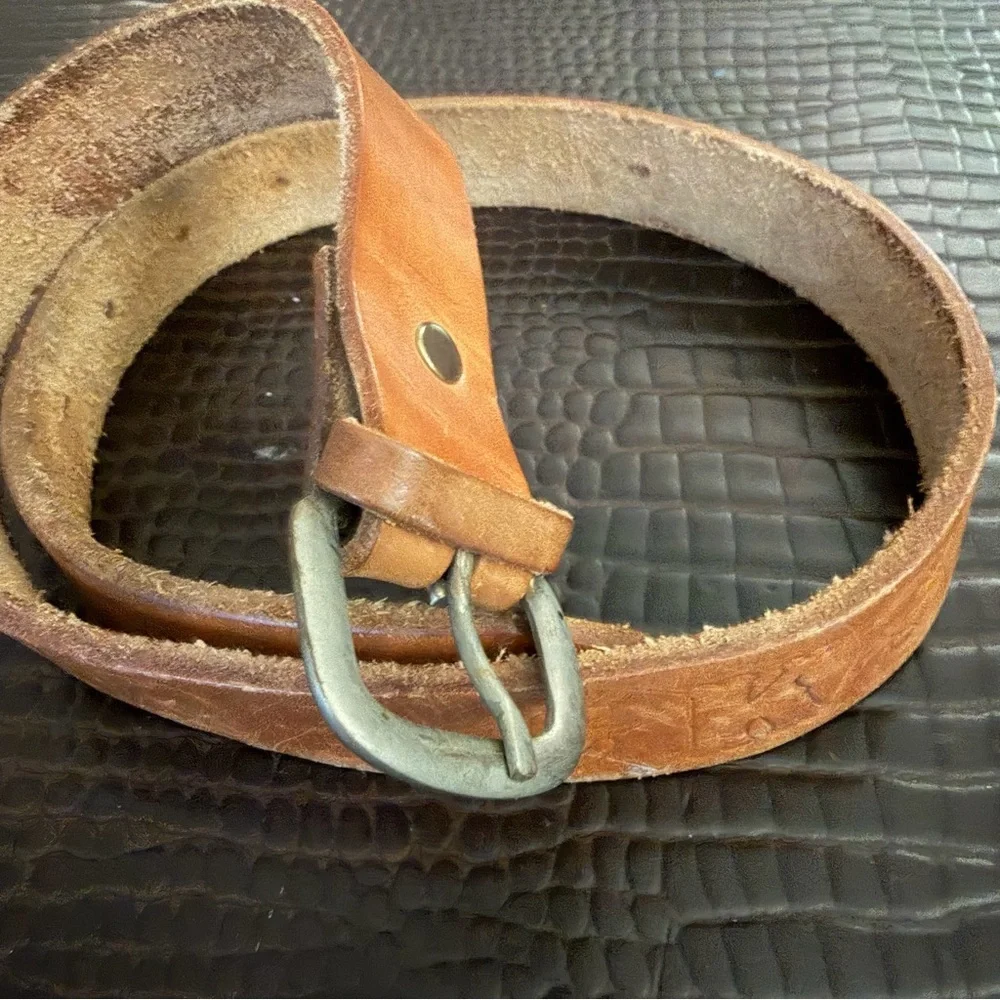 Vintage Erickson Hand-Tooled Leather Western Belt • Horse Motif Size 24